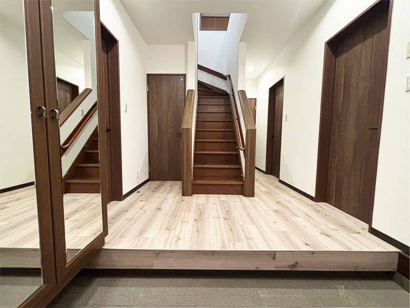 箕面市戸建てフルリノベーション_エントランス